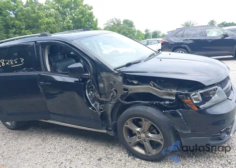 2017 Dodge Journey Crossroad Plus Awd z USA, uszkodzony, nr VIN 3C4PDDGG7HT554339